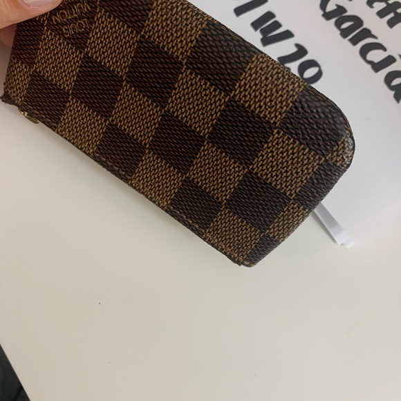 SOLD Authentic Key Cles - Picture 5 of 8